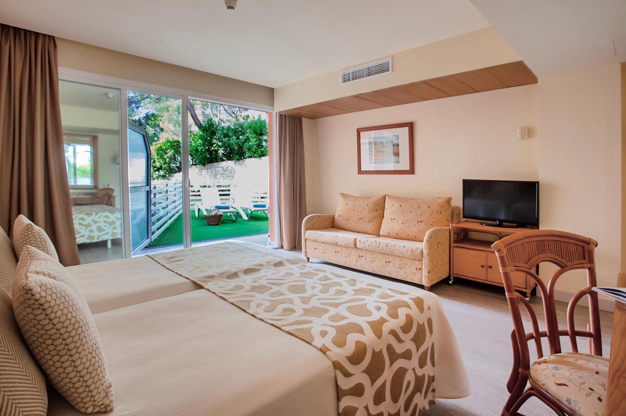 Ona Palmira Paradise Hotel